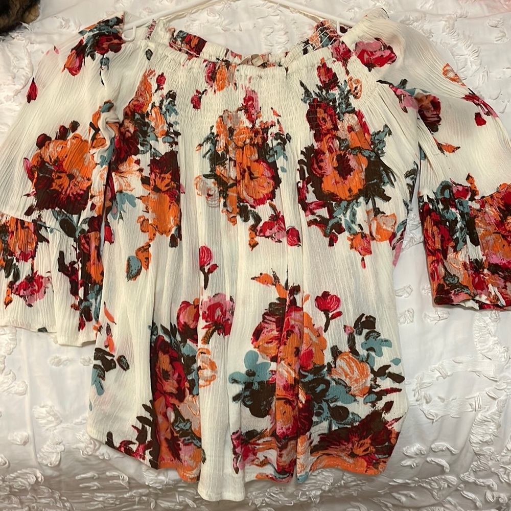 Flowy alter’d state floral top